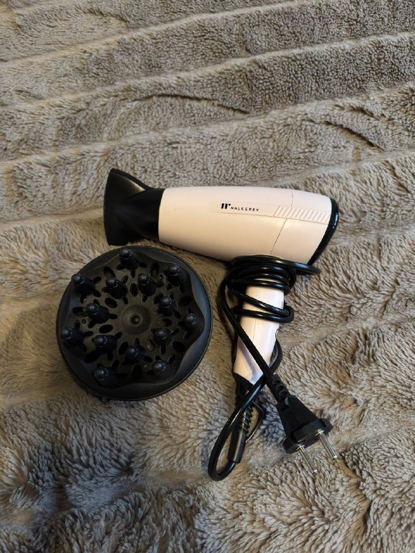 Фен с насадкой для кудрявых волос