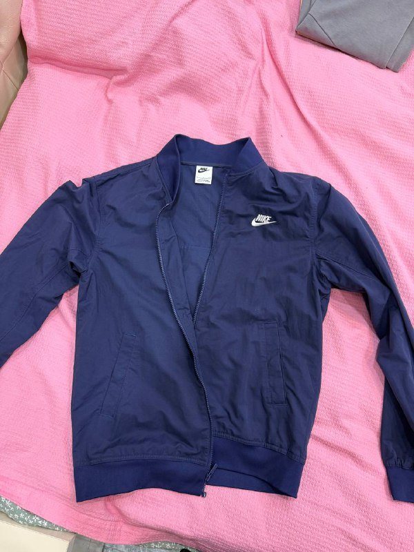 зеркало с подсветкой, вешалка напольная, лампа кольцевая, столик кофейный, куртка мужская Nike 6