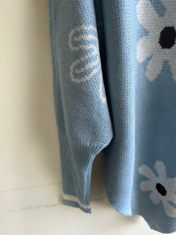 Пончо-свитер с длинными рукавами и высоким воротом 4