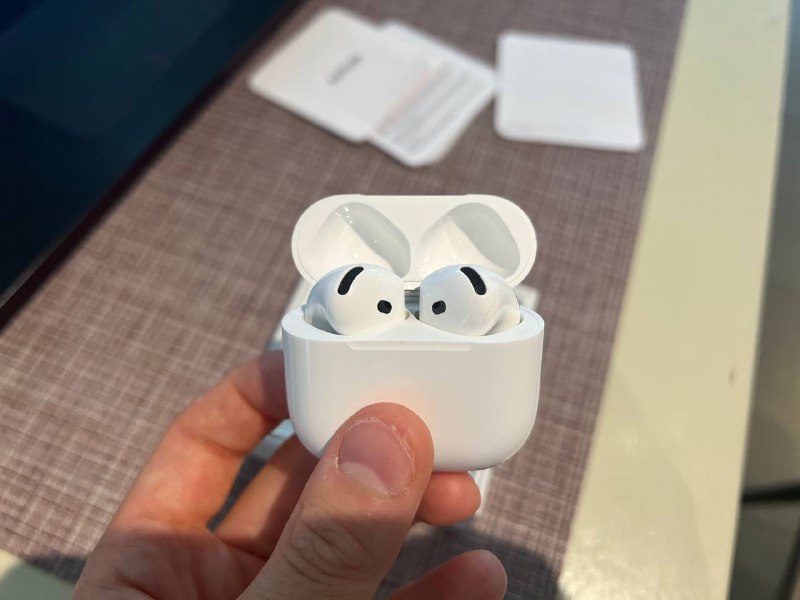 Airpods 4 без шумоподавления
