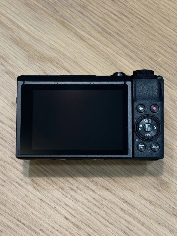 Canon PowerShot G7X Mark III, микрофон, штативы 1