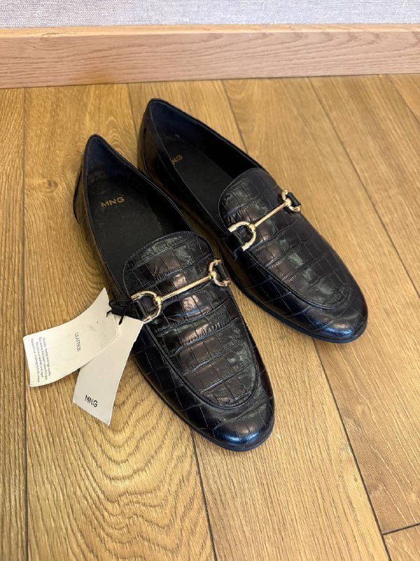 Лоферы Манго новые кожа 39 размер