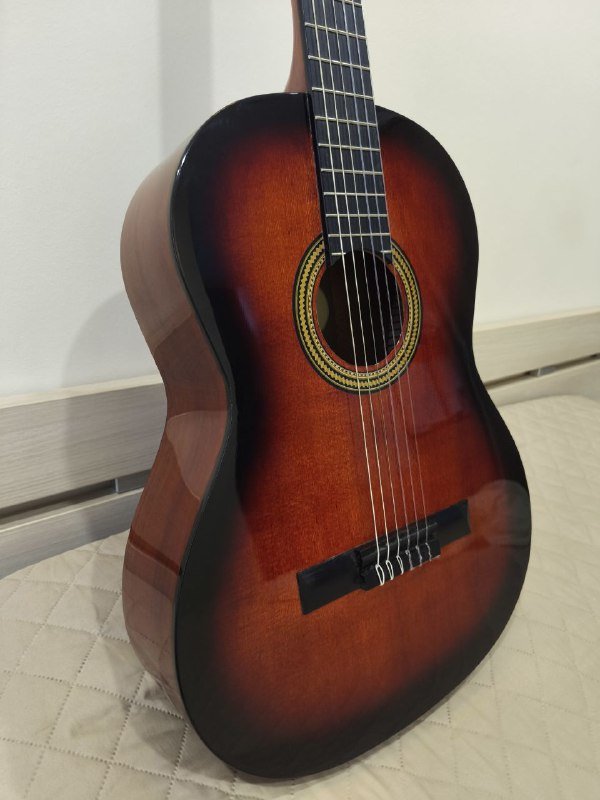 Классическая гитара Valencia VC264 4