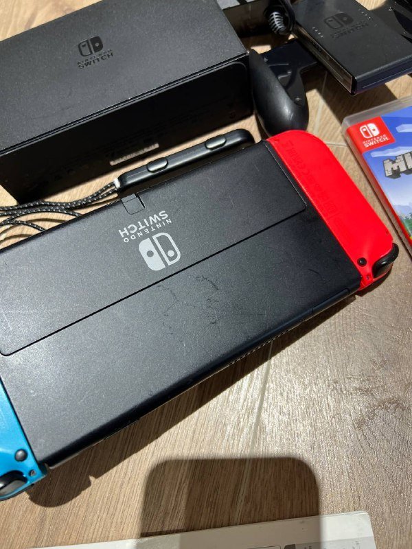 Nintendo Switch OLED RED/BLUE, игра Minecraft 6