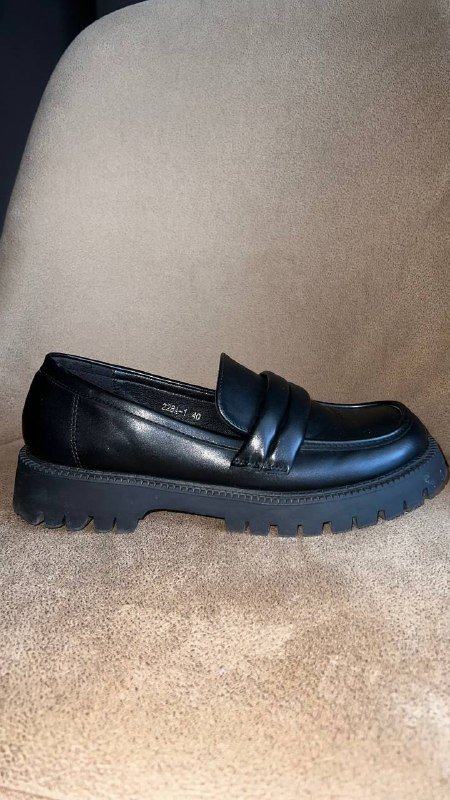Черные женские лоферы 39-40 размер 5