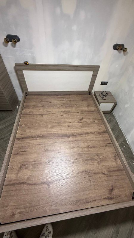 Кровать с изголовьем и матрасом в подарок 2