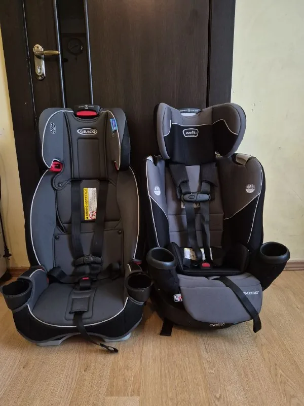 Два детских автокресла Graco