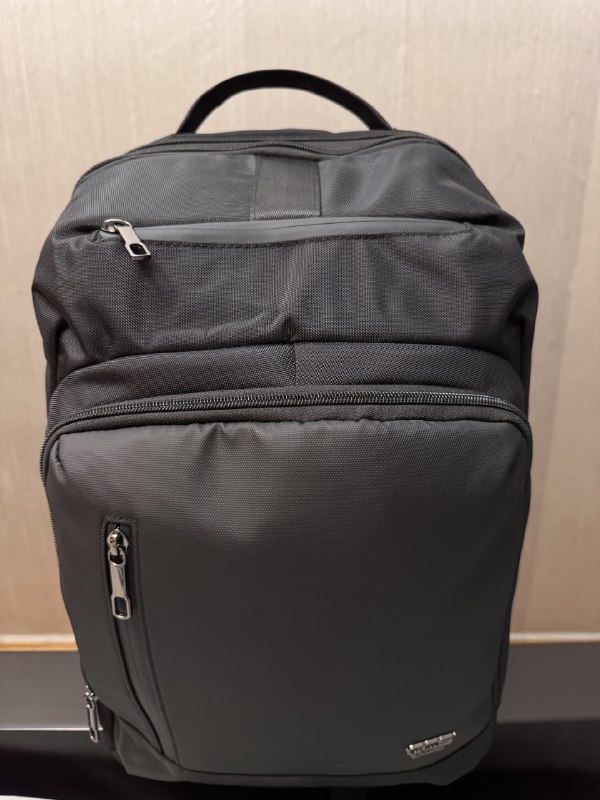 Новый рюкзак для ноутбука до 15.6" с USB-портом 5
