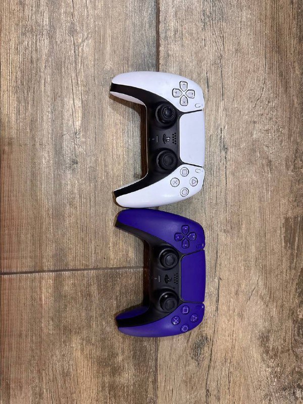 PlayStation 5 Slim, 2 контроллера, кабели 4