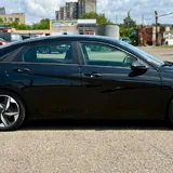 Hyundai Elantra SEL 10