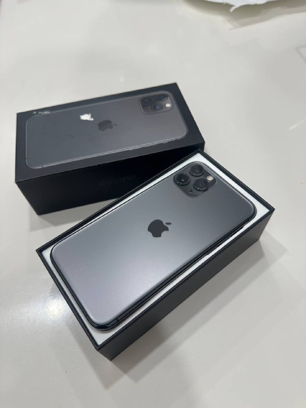 iPhone 11 Pro 64GB with 8 cases included 2