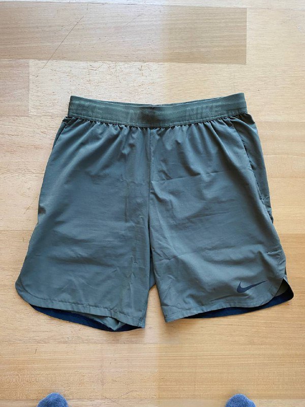 Майка Nike, плавки Carhartt, шорты Nike ACG, шорты Nike 9