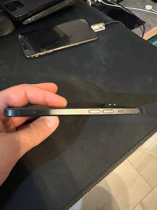 iPhone 15, 128 ГБ 1