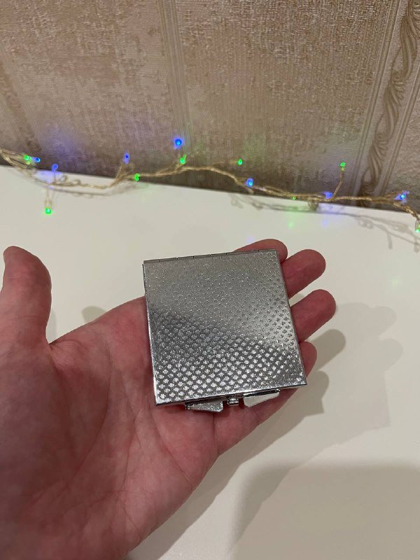 Маленькое распашное зеркало розовые перламутр и стразы 3