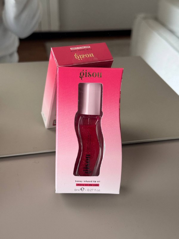 Gisou масло для губ Cherry on the Cake