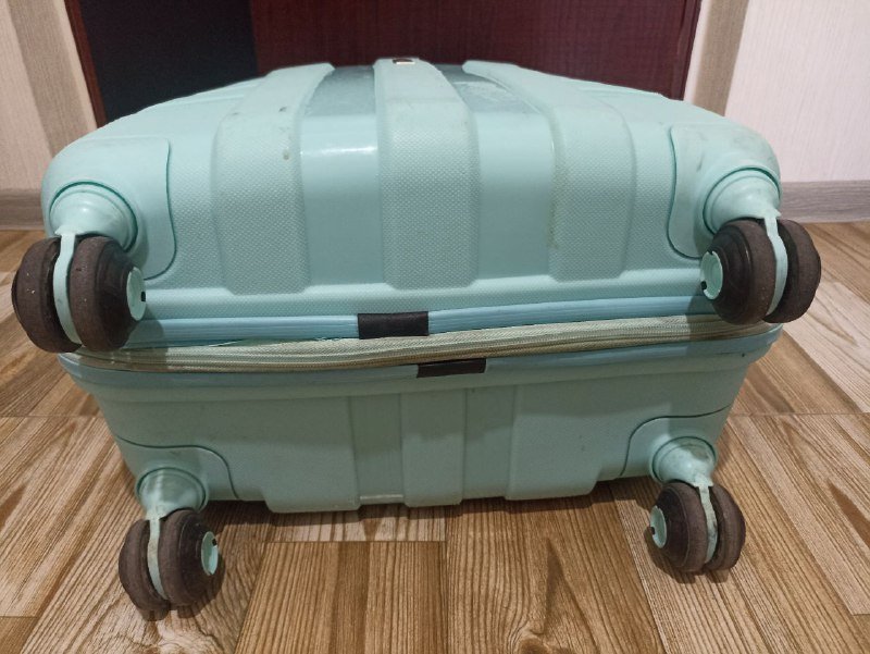 Дорожный чемодан 2