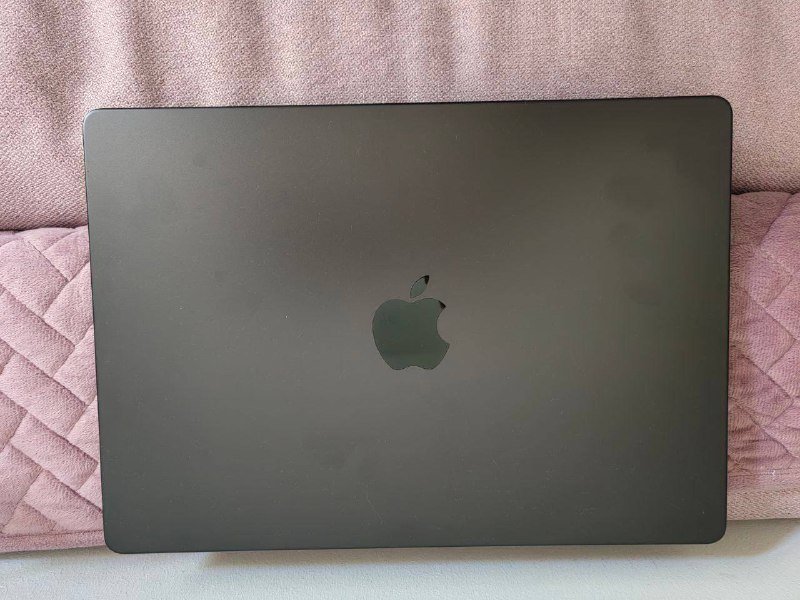Macbook Pro 14" M4, 16GB RAM, 1TB SSD 4