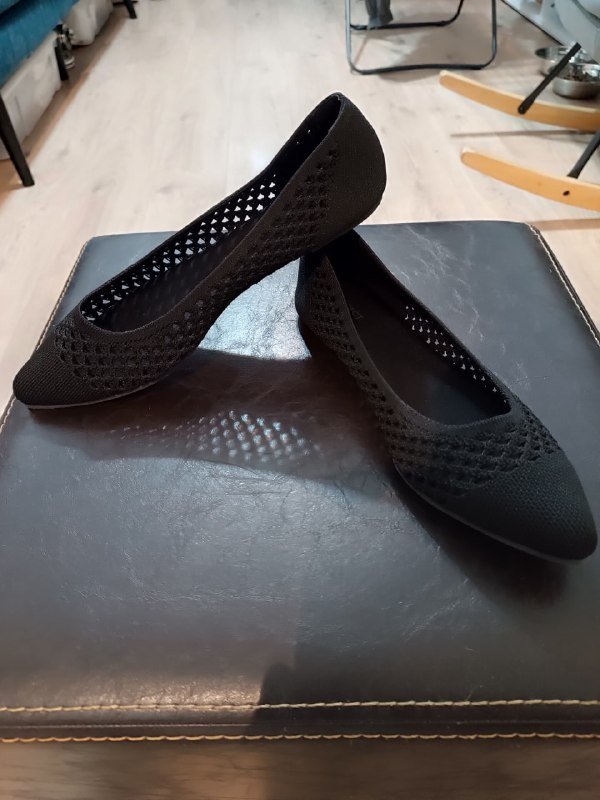 Балетки Caprice, Лоферы Respect, Туфли Högl, Кроссовки Nike Huarache City 3