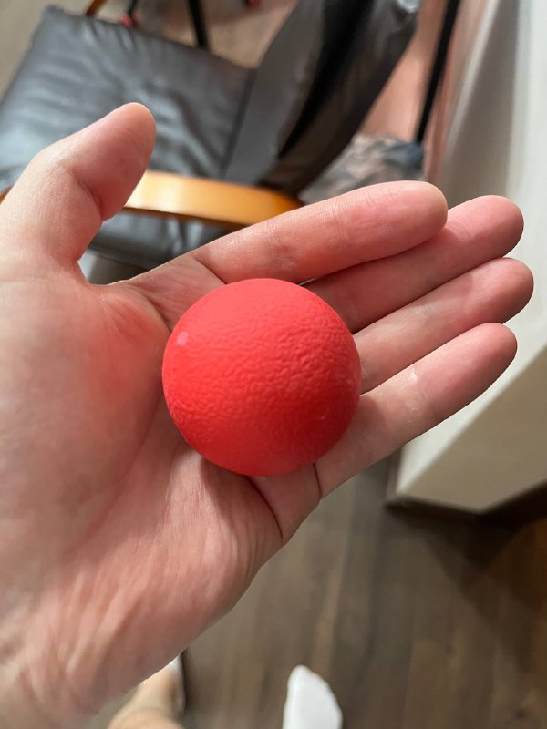 Игрушка для собаки, форма для мороженного, джинсы, рубашка, миска, резиновый мяч 6