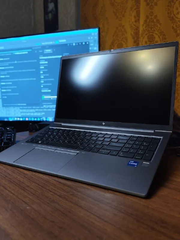 HP ZBook Firefly G8 ноутбук 1
