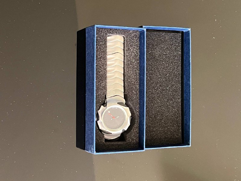 Набор для покера, Лампа Miniso, Часы, Осушитель Xiaomi, Гирлянда, YZY Pod обувь, Футболка, Рубашка, Жилетка Supreme, Джинсы, Худи, Очки 4