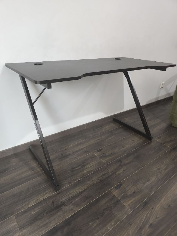 Компьютерный стол 2