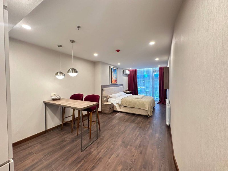 Просторная студия в аренду, 2 этаж, новый дом 3