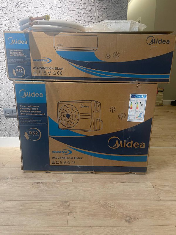 Кондиционер Midea AG-24N8D0-O Black