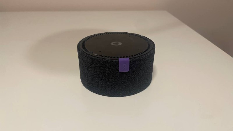 Стол, Лампа, Штатив, Ноутбук, Powerbank, Жесткий диск, Вентилятор, TV приставка, Зубная щетка, Яндекс станция 10