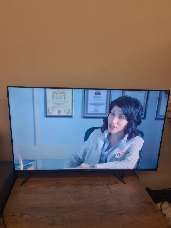 Смарт телевизор Skytech 43 диагональ 4