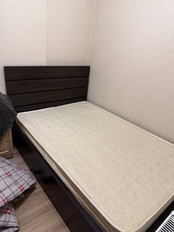 Двуспальная кровать 2