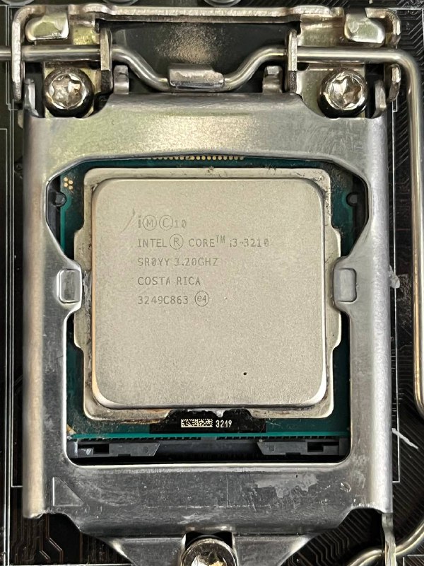 Материнская плата Asus P8H61, i3 3210, кулер Deepcool, видеокарта GT 630 3