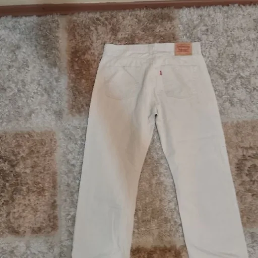 Джинсы Levi's