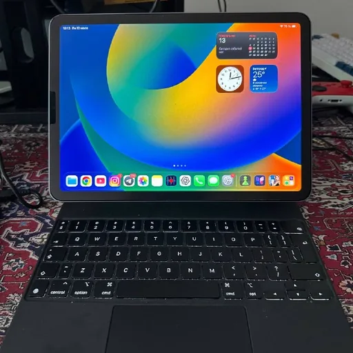 iPad Air 5го поколения, Magic Keyboard