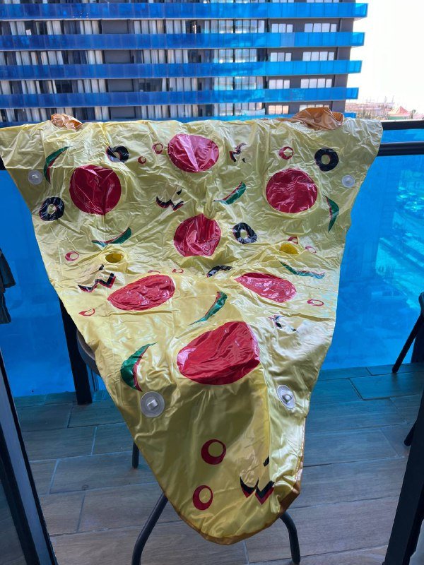 надувной круг с вишенками, надувная пицца, штатив, колонки Logitech Z150, Action camera GO PRO HERO 4, мужской бомбер NIKE, женская джинсовка, женский жилет JJXX 3