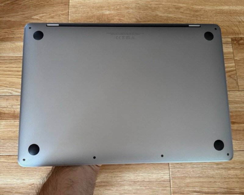 Macbook Pro M2 Chip Gray 8 RAM 256 SSD 4