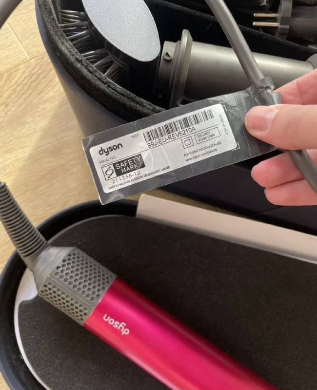 Стайлер Dyson с насадками 4