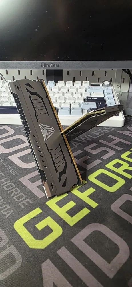 Оперативная память 16GB DDR4 4000MHz 1