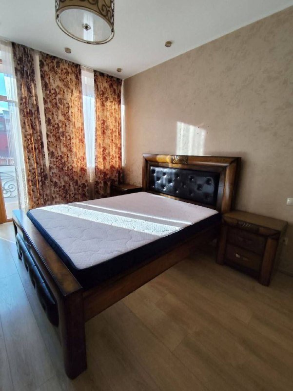 Сдам квартиру 3 спальни 102м2 у парка 6 мая 7