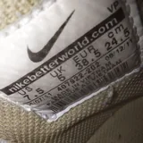 Женские кроссовки Nike 4