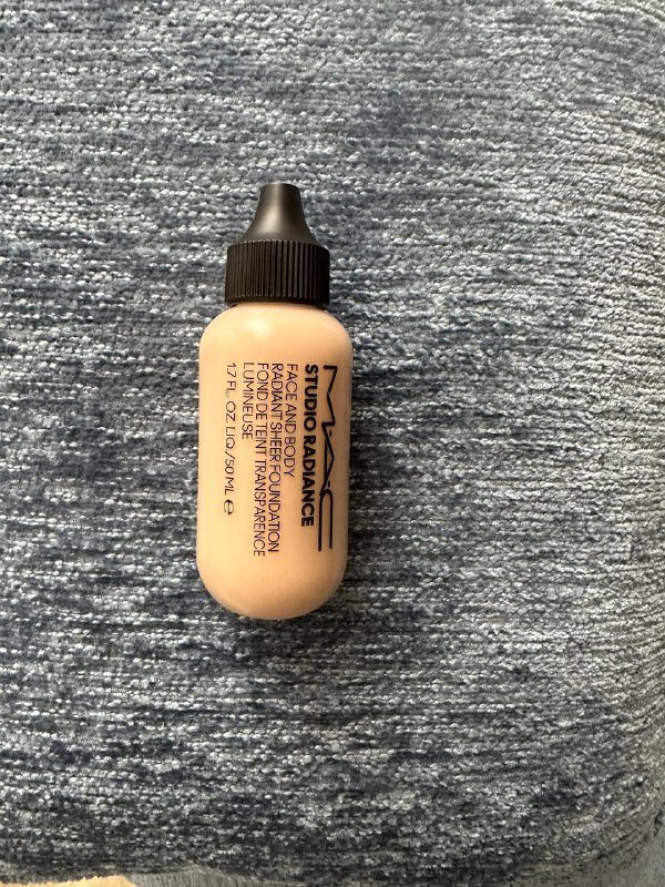 MAC Studio Radiance тональный крем 3