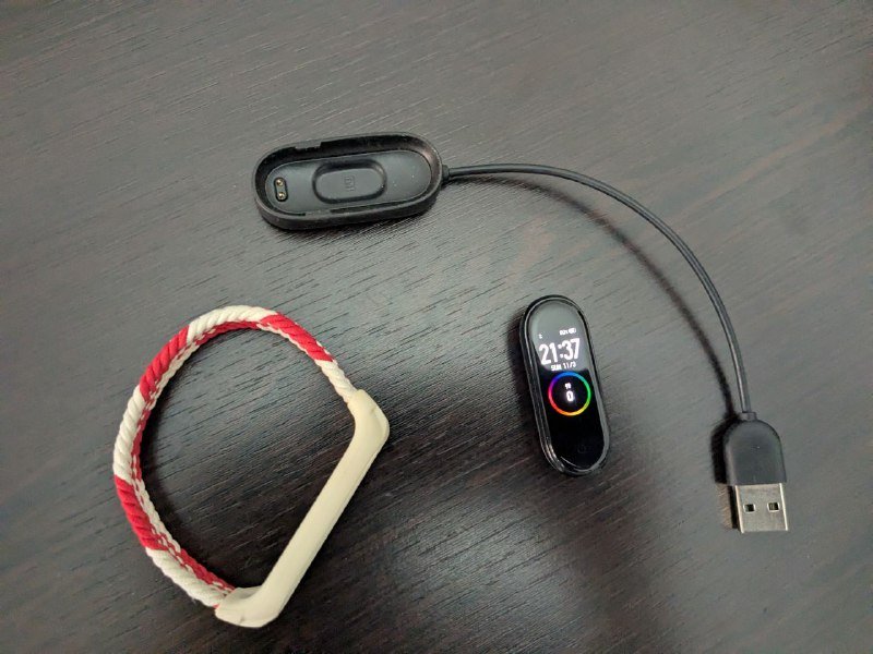 Xiaomi Mi Smart Band 4 ремешок зарядка 3