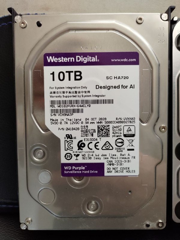 Жёсткие диски WD Green 2TB и WD Purple 10TB 2