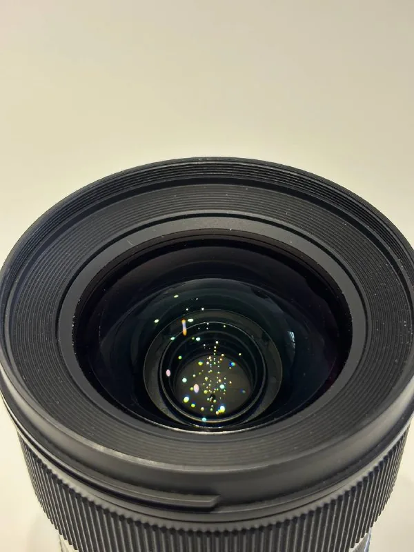 Объектив Sigma 24-35mm f/2 DG HSM Art 1