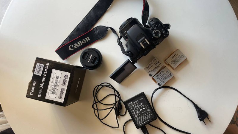 Фотоаппарат Canon 600D с объективами и аксессуарами