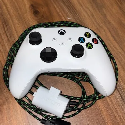 Контроллер Xbox, два аккумулятора