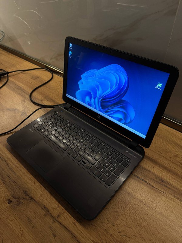 Ноутбук HP Pavilion 15 Intel Core i7 8GB 120GB SSD 500GB HHD