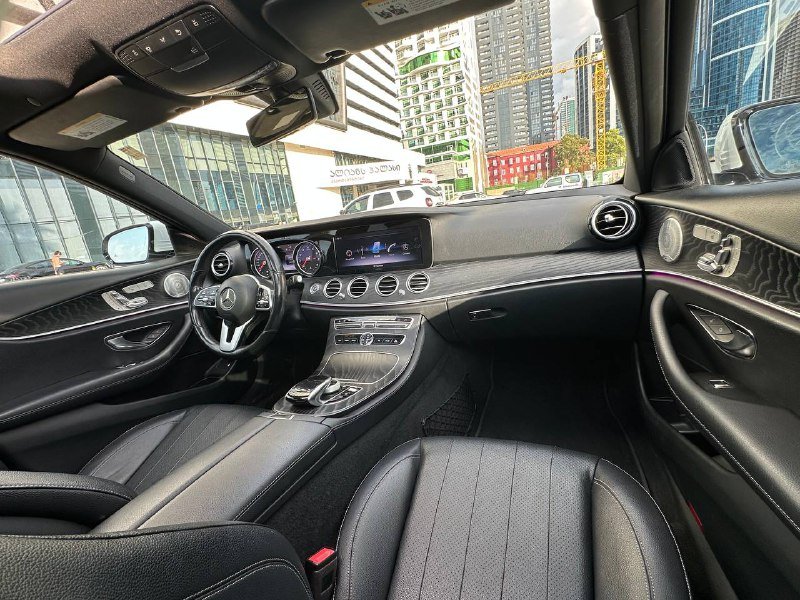 Mercedes-Benz E300 AMG Pack 2019 5