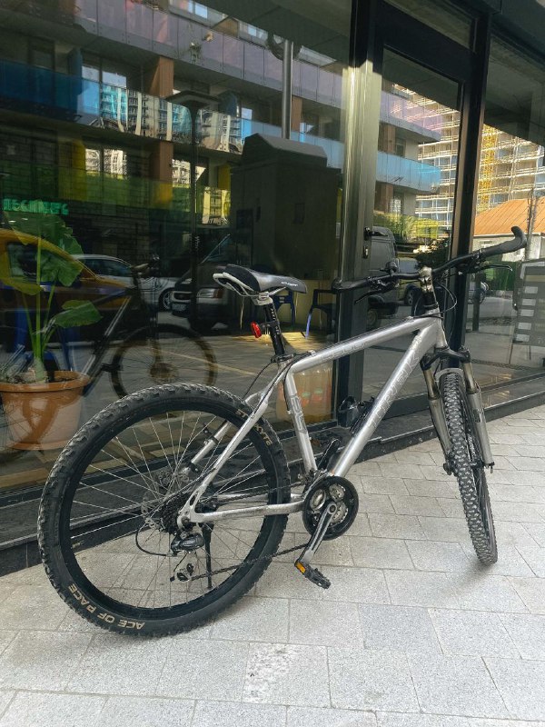 Горный велосипед TREK 4300, Мобильный стабилизатор Zhiyun Smooth 4, Контроллер Pioneer DDJ400 2