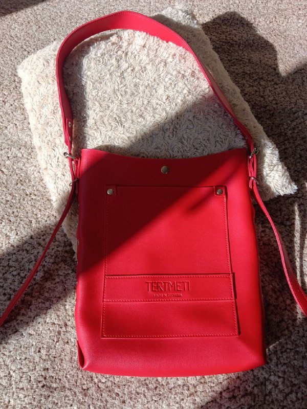 женская одежда и сумка